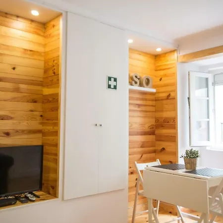 Feels Like Martim Moniz Bright Apartman